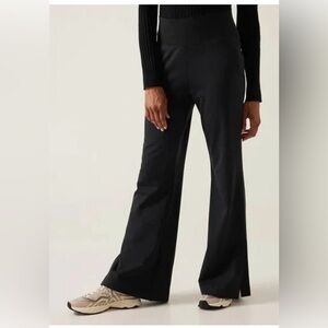 Athleta womens black Venice flare pants size small